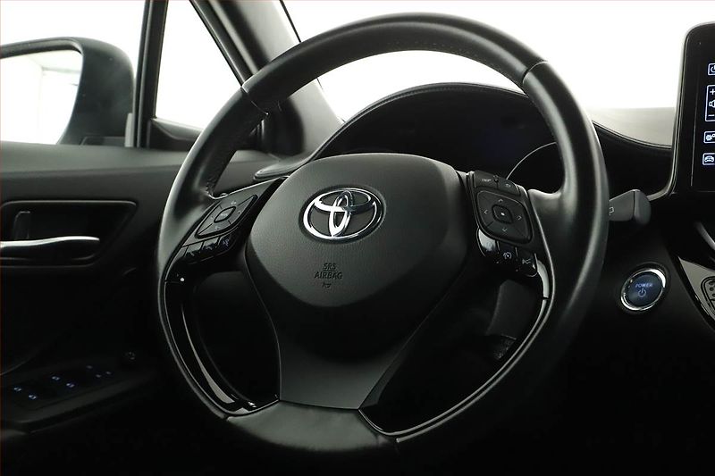 Toyota C-HR (2019) 1.8 Hybrid - fotka 8 z 20