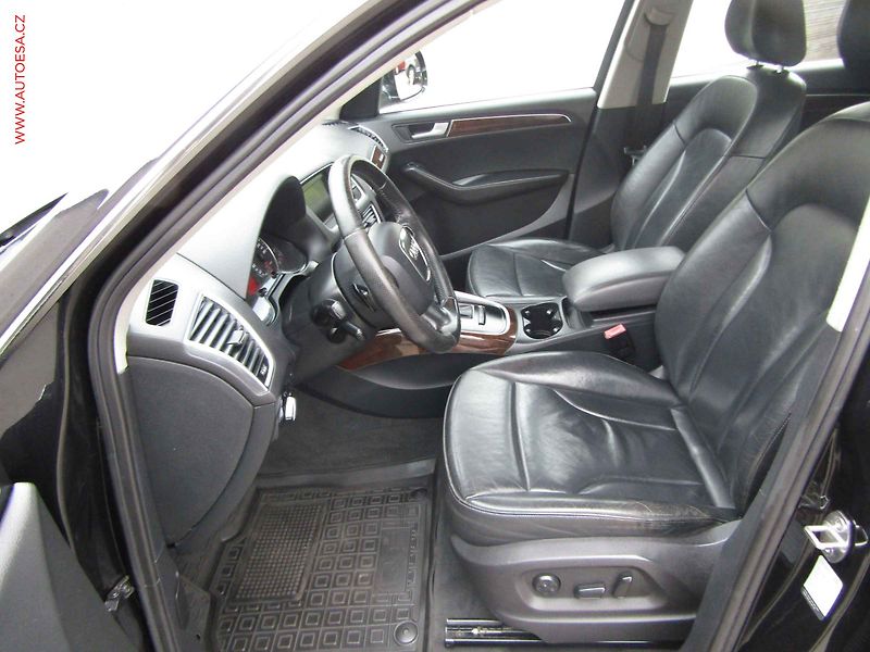 Audi Q5 (2012) 2.0TDi Quattro, AT, park - fotka 9 z 16