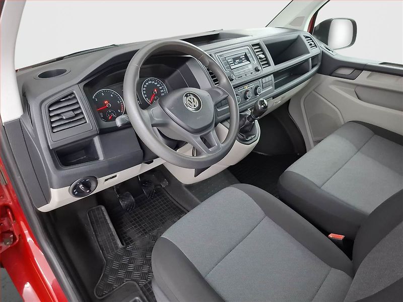 Volkswagen Transporter (2018) 2.0 TDI 4MOTION, Valník, ČR - fotka 8 z 15