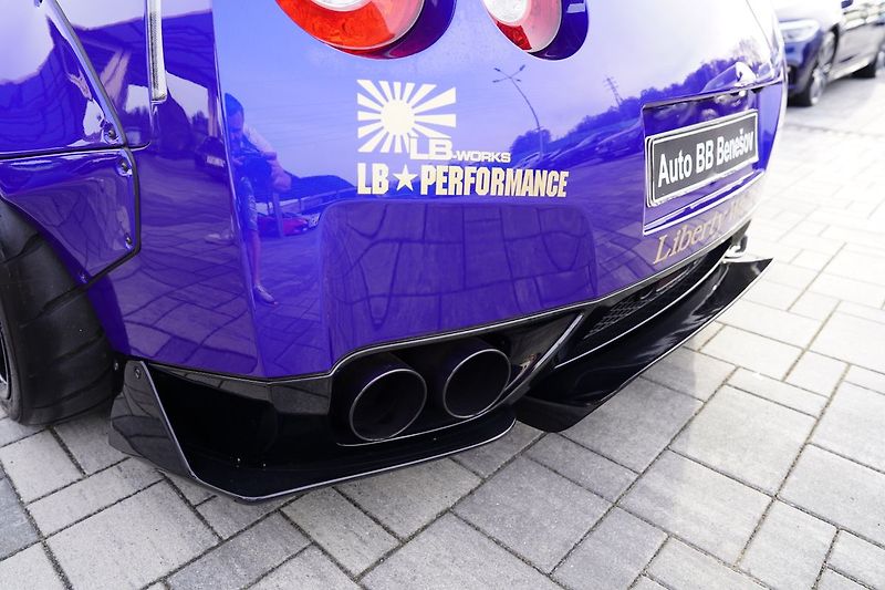 Nissan GT-R Liberty Walk - fotka 24 z 30