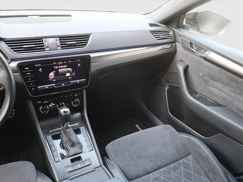 Škoda Superb (2020) Sportline iV 1.4 TSI PHEV - fotka 8 z 29