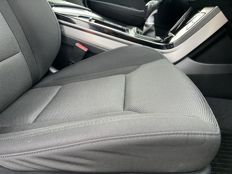 Hyundai i40 1.7CRDi NAVI KAMERA TEMPOMAT - fotka 36 z 46