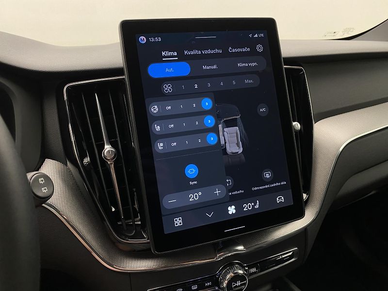 Volvo XC60 T6 AWD RECHARGE BLACK EDITION - fotka 60 z 61