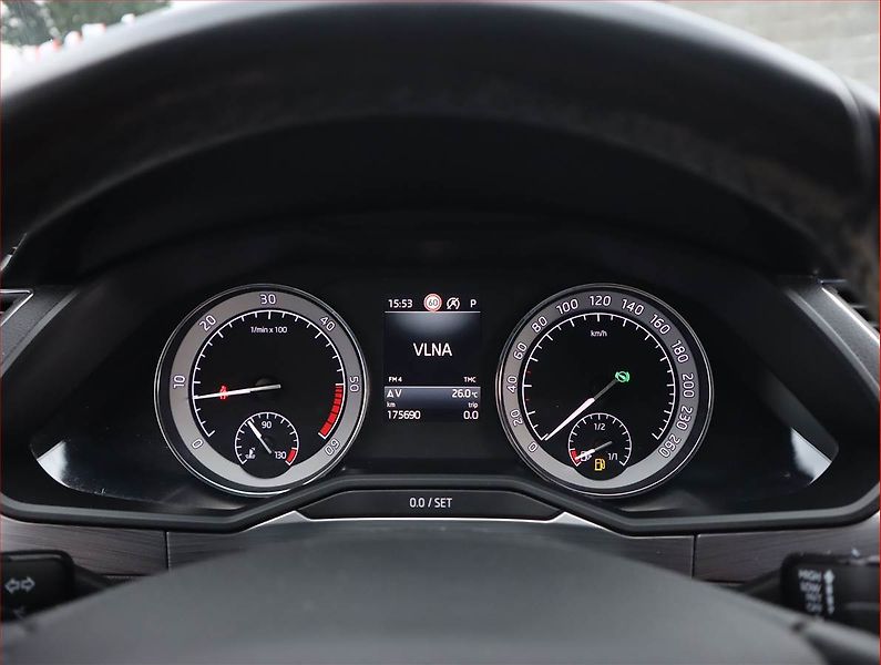 Škoda Superb (2019) Ambition Plus 2.0 TDI, 4X4 - fotka 11 z 21
