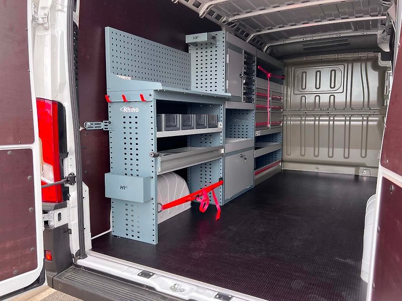 Opel Movano (2026) Van 3500 L3H2 140k MT6 RHINO - fotka 18 z 40