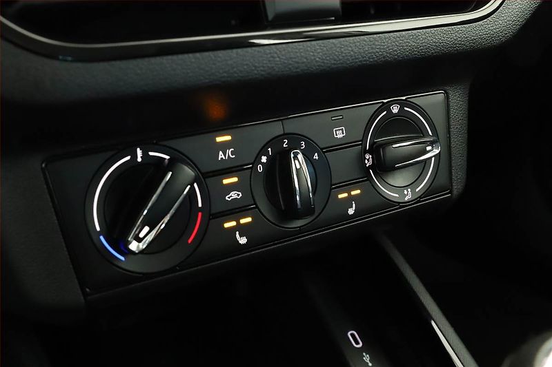 Škoda Scala (2022) Ambition 1.5 TSI, ČR,1.maj - fotka 11 z 12