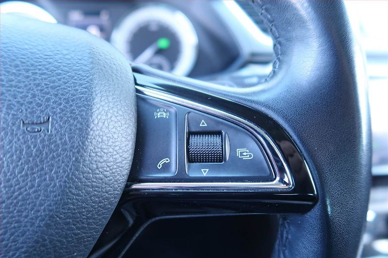 Škoda Superb (2015) Laurin&Klement 2.0 TDI, 4X4 - fotka 18 z 30