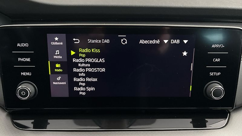 Škoda Octavia 2.0 TDI Ambition Combi - fotka 11 z 24