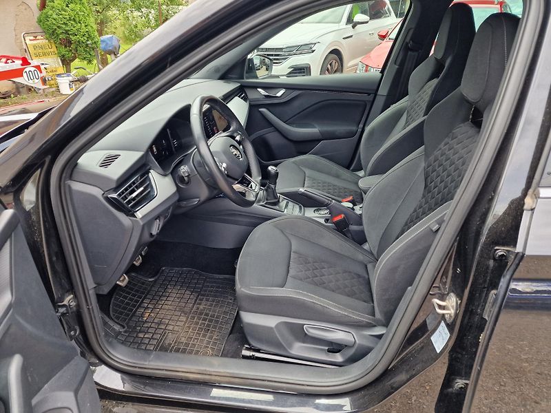 Škoda Kamiq 1,0TSI 81KW SPORTLINE VIRTUAL - fotka 7 z 24