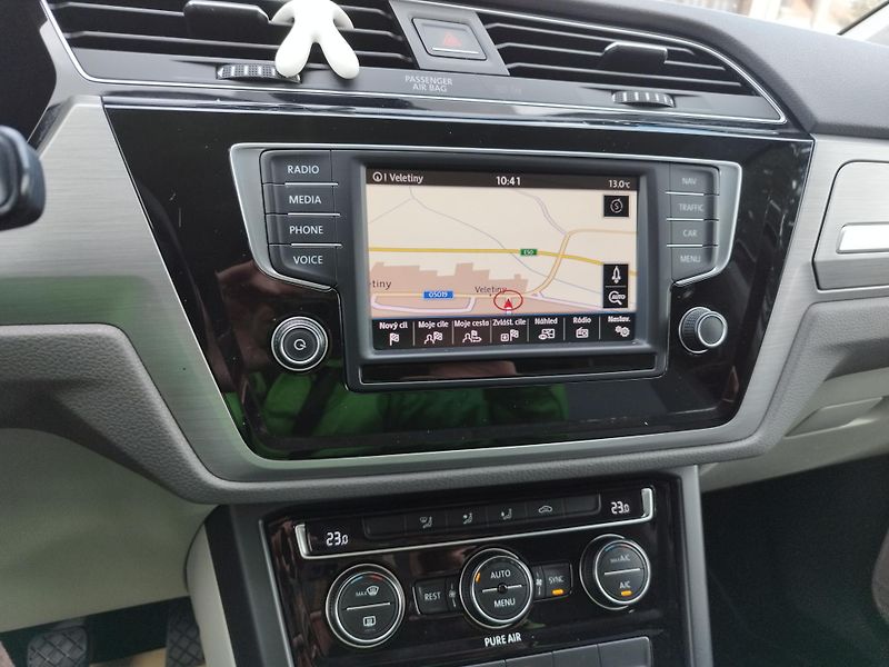 Volkswagen Touran 1,6 TDI  - fotka 16 z 29
