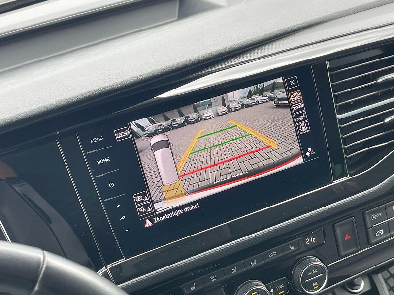 Volkswagen Multivan (2023) 2.0 TDI / 150 kW DSG 4Motion H - fotka 21 z 30