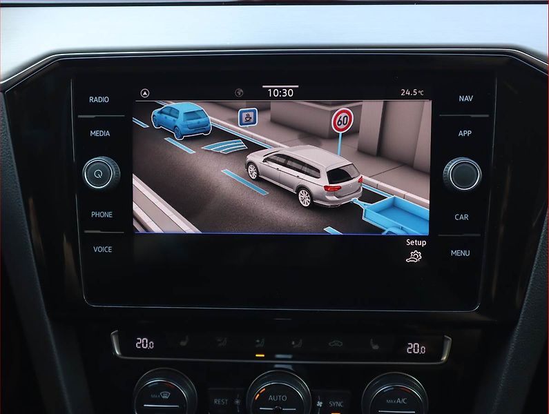 Volkswagen Passat (2019) 2.0 TDI - fotka 18 z 24