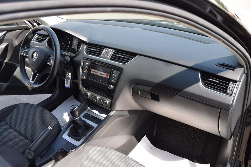 Škoda Octavia (2017) 1.4TSI 110kw AMBITION TAŽ APP  - fotka 37 z 48