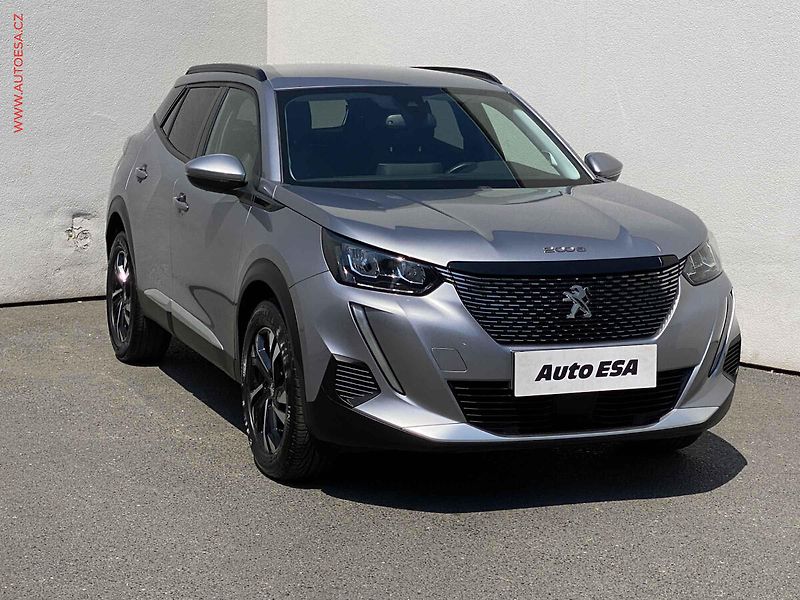 Peugeot 2008 (2021) 1.2PT, Allure, TZ, navi - fotografie inzerátu