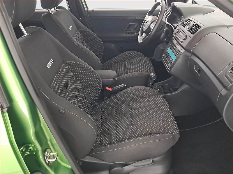 Škoda Fabia (2010) RS 1.4 TSI, Automat - fotka 9 z 16