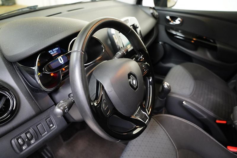 Renault Clio - fotka 13 z 22
