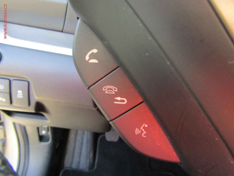 Honda CR-V (2014) 1.6 i-DTEC, AC, TZ, kamera - fotka 16 z 22