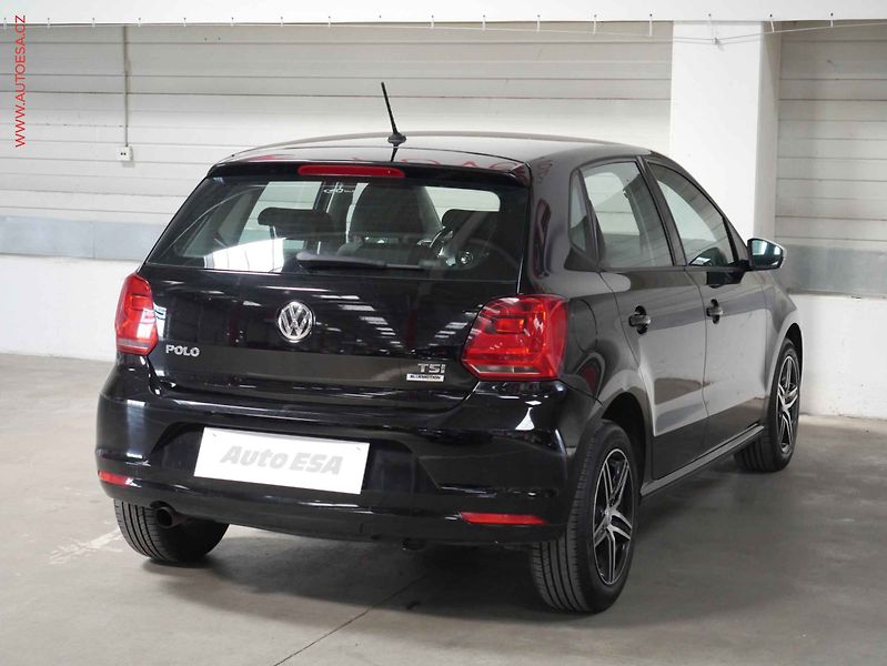 Volkswagen Polo (2016) 1.2 TSi, ČR, AC, STK6/28 - fotka 6 z 14