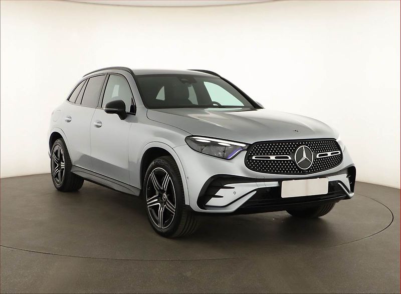 Mercedes-Benz GLC (2025) 300 de 4MATIC, AMG LINE - fotografie inzerátu