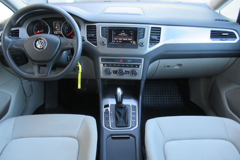 Volkswagen Golf Sportsvan 1.2 TSi DSG AUT.KLIMA SADA KOL - fotka 9 z 37
