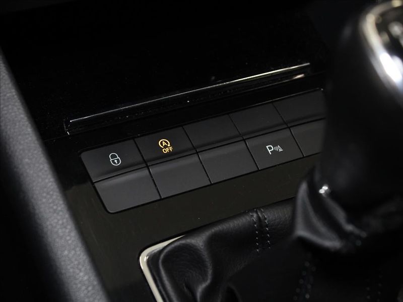 Škoda Octavia 1,6 TDi Style Kessy 1.maj ČR - fotka 21 z 24