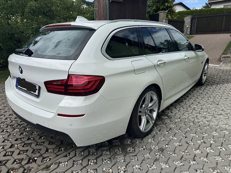 BMW Řada 5 (2016) BMW 520d M-Packet - fotka 4 z 11