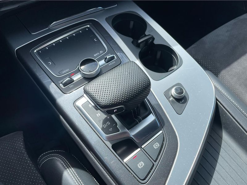 Audi Q7 45 TDI QUATTRO TIPTR. - fotka 22 z 26