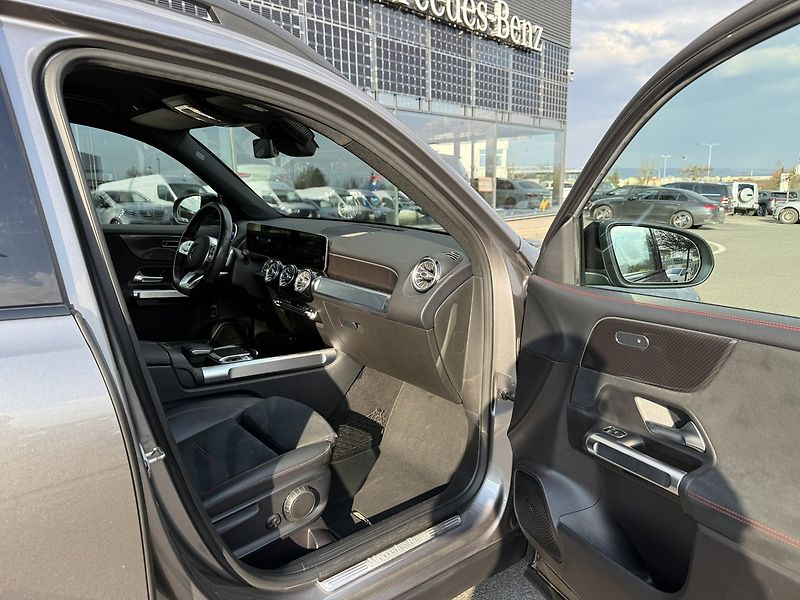 Mercedes-Benz GLB (2021) 220 d 4MATIC - fotka 36 z 46