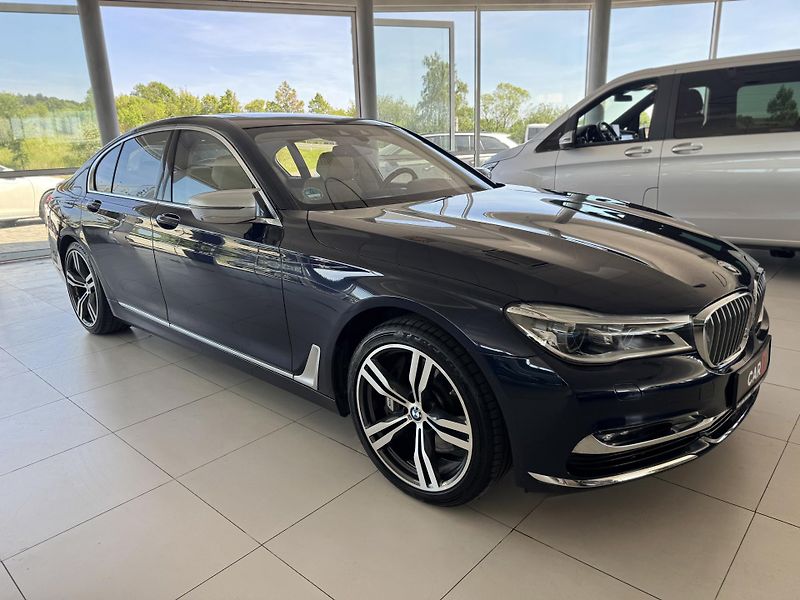 BMW Řada 7 750i xDrive*Laser*NočníVidění - fotka 4 z 47