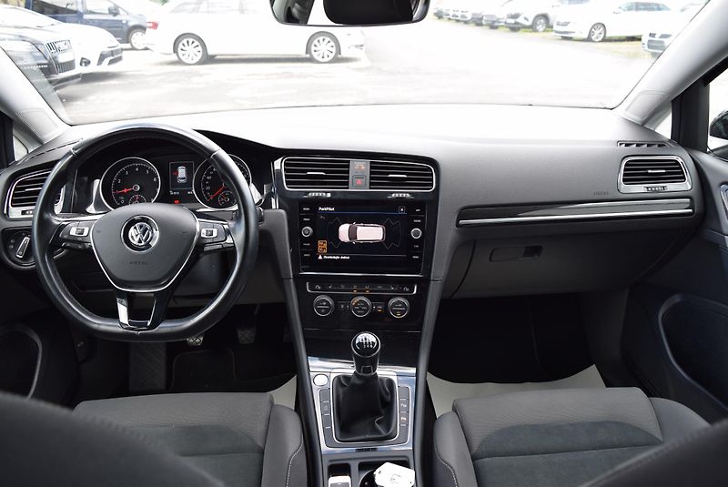 Volkswagen Golf Variant (2020) 1.5TSI 110kw HLBMT TAŽ LED KAM - fotka 17 z 49