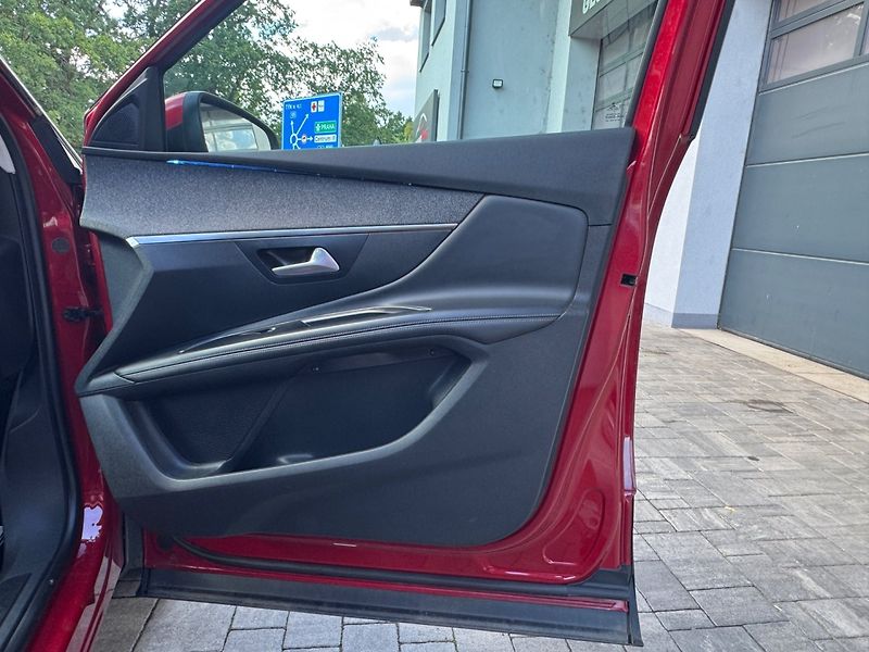 Peugeot 3008 (2017) 1.2 GT-line, automat - fotka 14 z 33