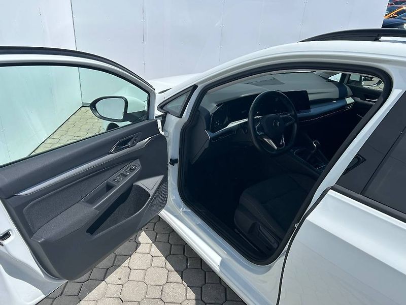 Volkswagen Golf Life 6G 1,5TSi - fotka 5 z 24