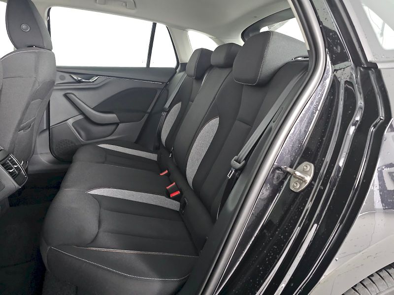 Škoda Scala (2025) 1.0TSI 85kW SELECTION - fotka 7 z 25