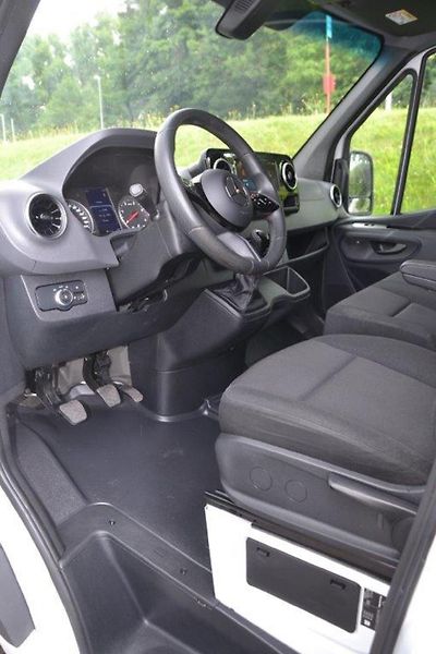 Mercedes-Benz Sprinter 317 XL výbava 22.000 km  - fotka 5 z 33