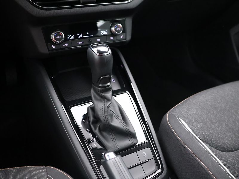 Škoda Kamiq 1,5 TSI 110kW Style DSG CZ 1.m - fotka 19 z 28