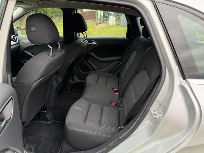 Mercedes-Benz Třídy B B 180 CDi 80kW - fotka 12 z 32