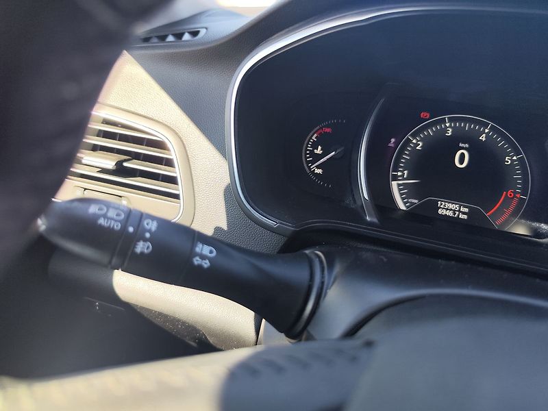 Renault Mégane 1.2 TCE/97kW 1.majitel - fotka 23 z 29