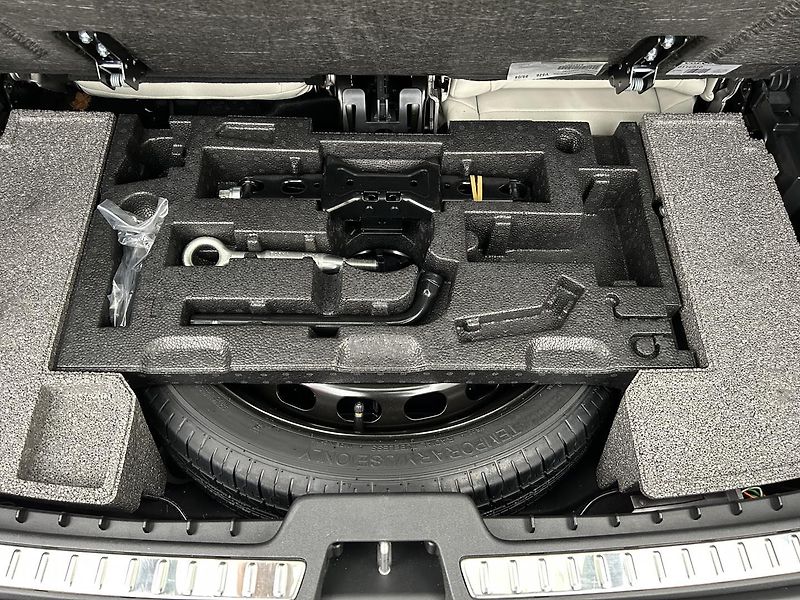 Volvo XC90 2.0  B5 4x4 Plus - fotka 29 z 31
