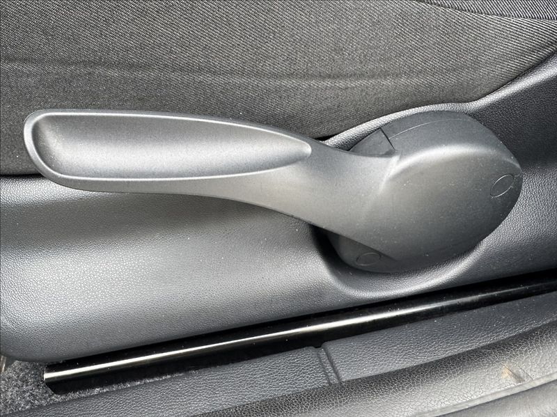 Škoda Fabia 1,4 i 16V tažné DPH 1.maj. ČR - fotka 23 z 45