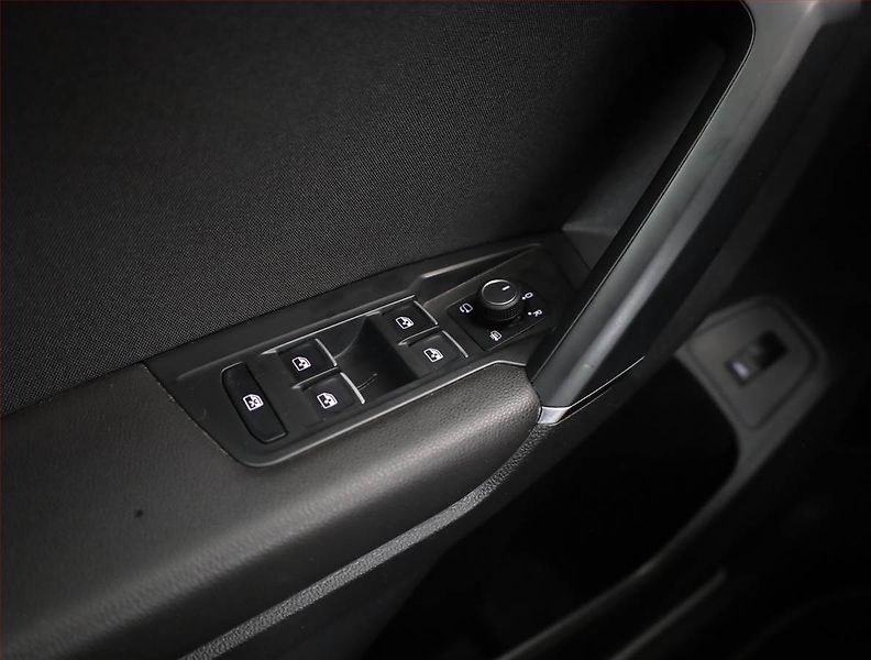 Volkswagen Tiguan Allspace (2018) R-Line 2.0 TDI - fotka 12 z 15