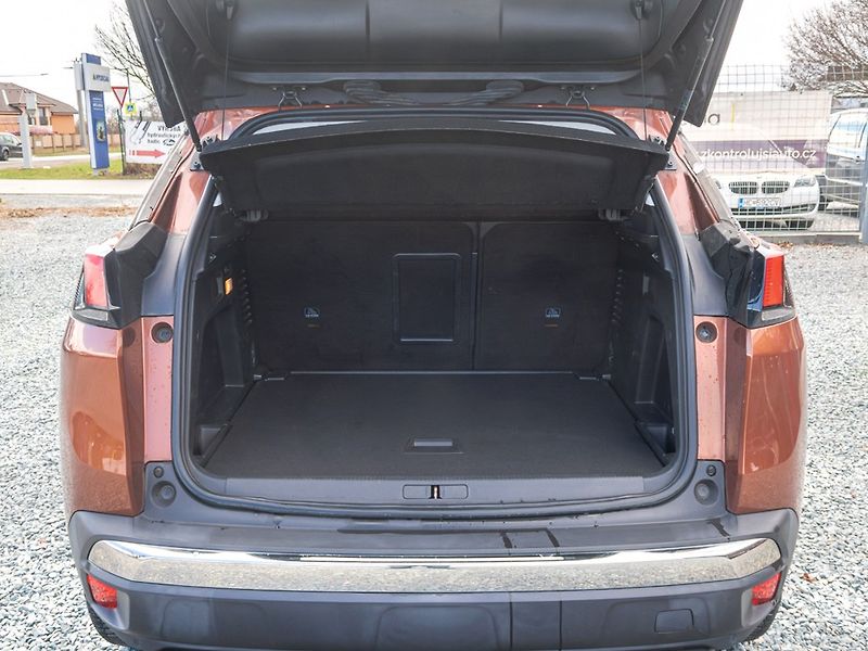 Peugeot 3008 (2018) ČR 1.6HDI 88KW – NAVIGACE - fotka 44 z 55