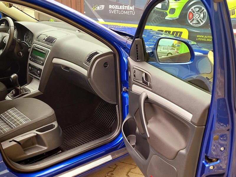Škoda Octavia 1,2TSi *SERV.KN* Xenony        - fotka 25 z 46