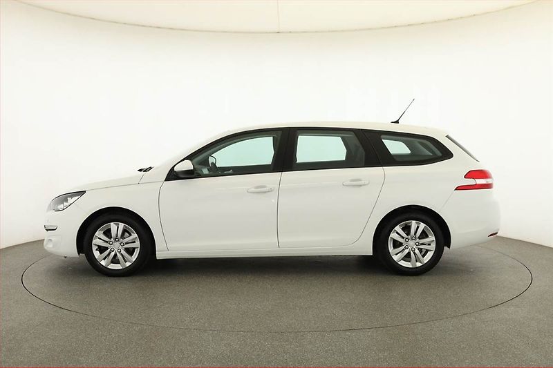Peugeot 308 (2017) 1.2 PureTech, ČR,1.maj - fotka 3 z 16