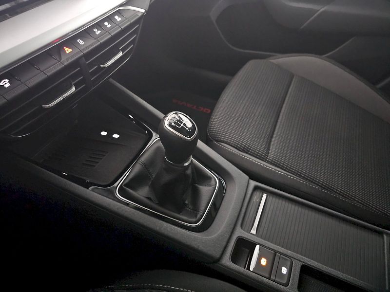 Škoda Octavia (2024) 1.5TSi 85kW SELECTION - fotka 19 z 30