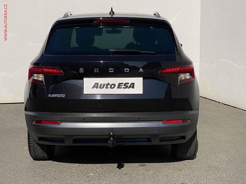 Škoda Karoq (2021) 1.5 TSi, Clever, LED, navi - fotka 5 z 17