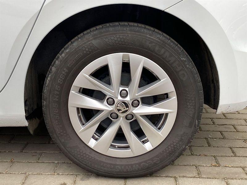 Škoda Fabia (2024) 1.0 TSI Top Selection - fotka 27 z 31