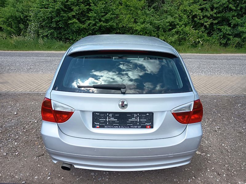 BMW Řada 7 (2006) 2.0 95kw - fotka 21 z 49