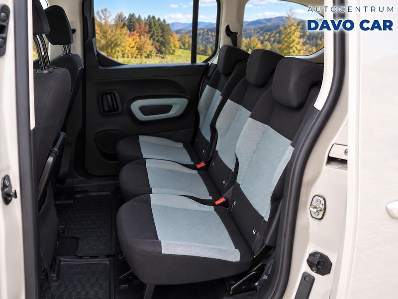 Citroën Berlingo 1,2 PT 96kW Feel XL CZ Tažné - fotka 15 z 32