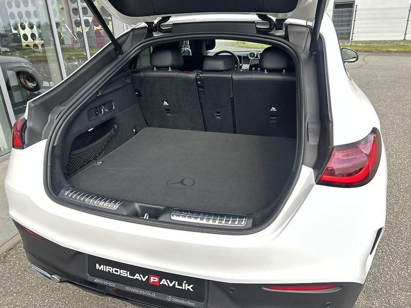 Mercedes-Benz GLC 200d 4MATIC kupé AMG - fotka 27 z 28