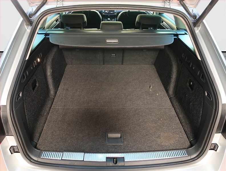 Škoda Superb (2016) 2.0 TDI, Automat, Navi - fotka 14 z 22